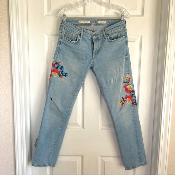 Pilcro Embroidered Jeans Sz 27 Gently Loved - Picture 2 of 7